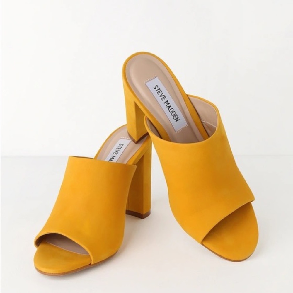 NWT Steve Madden Mustard Yellow Suede Mules